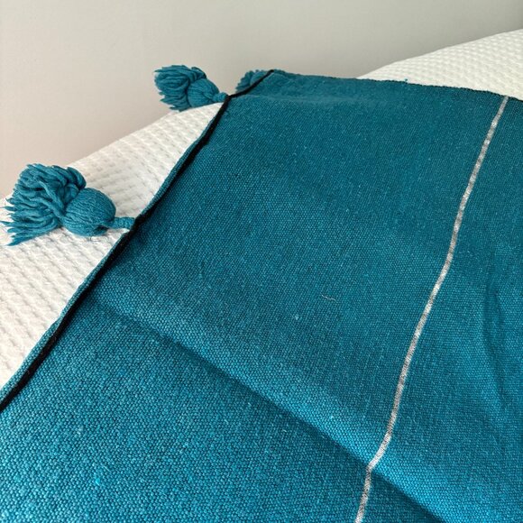 Authentic Handcrafted Moroccan Blanket - Picture 5 of 5